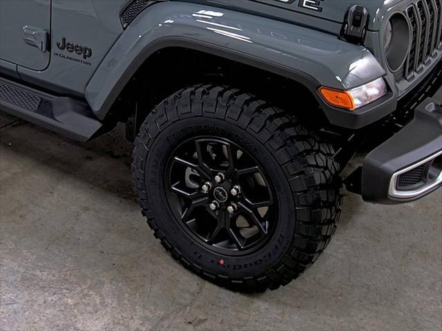 new 2025 Jeep Gladiator car, priced at $44,094