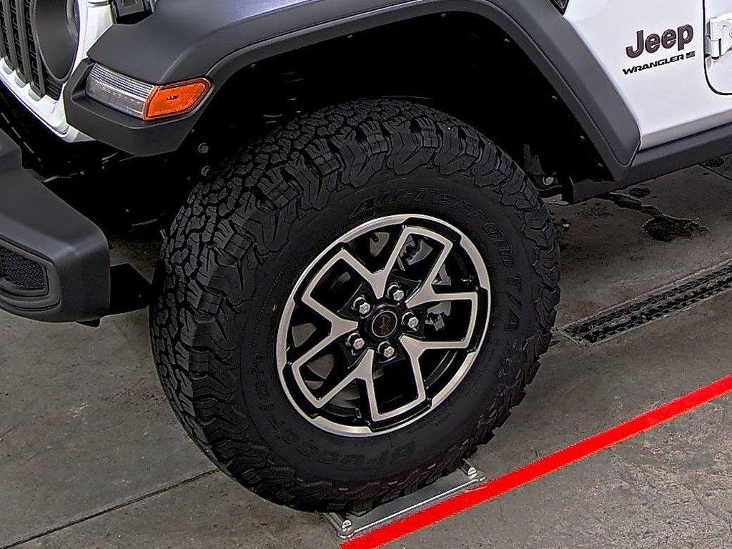 new 2025 Jeep Wrangler car, priced at $57,129