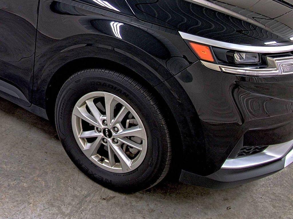 used 2024 Kia Carnival car, priced at $32,402