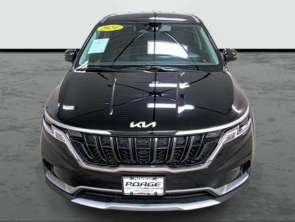 used 2024 Kia Carnival car, priced at $32,402