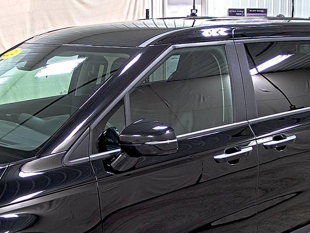 used 2024 Kia Carnival car, priced at $32,402