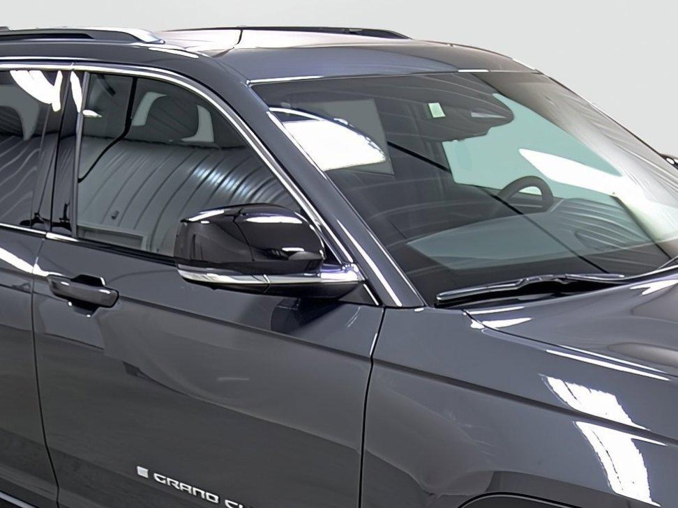 new 2025 Jeep Grand Cherokee car, priced at $44,725