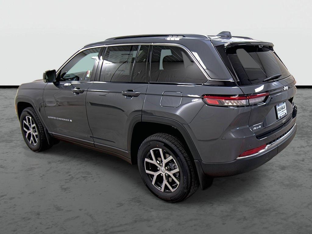 new 2025 Jeep Grand Cherokee car, priced at $44,725