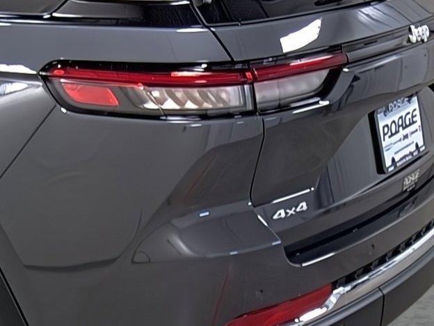 new 2025 Jeep Grand Cherokee car, priced at $44,725