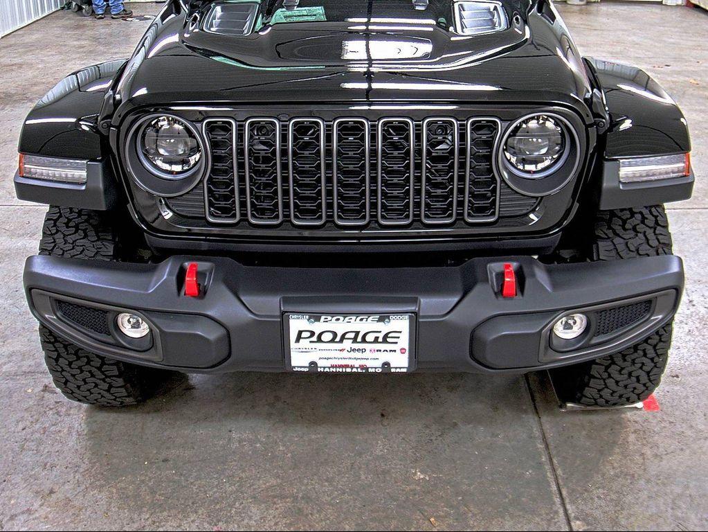 new 2025 Jeep Wrangler car, priced at $51,734