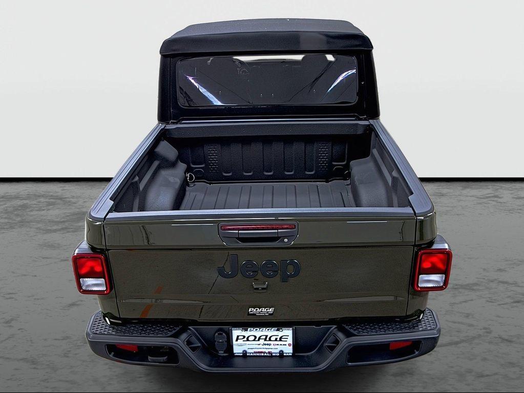 used 2022 Jeep Gladiator car, priced at $31,416