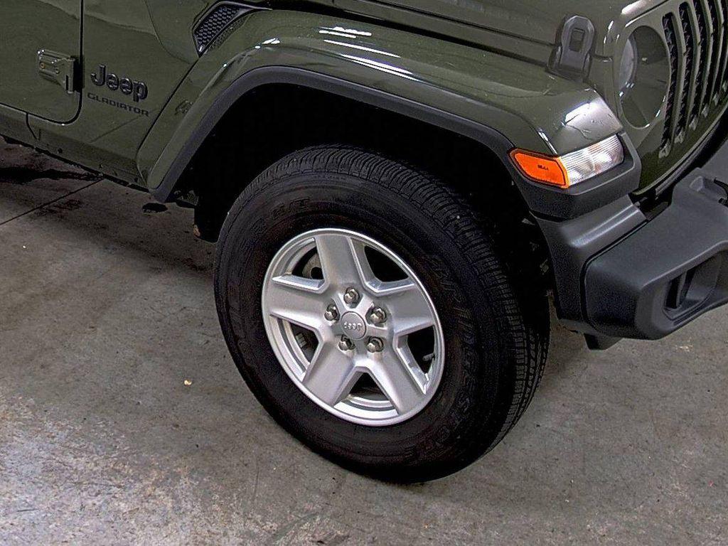 used 2022 Jeep Gladiator car, priced at $31,416