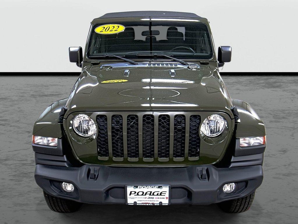 used 2022 Jeep Gladiator car, priced at $31,416