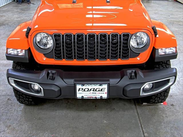 new 2025 Jeep Gladiator car, priced at $43,930