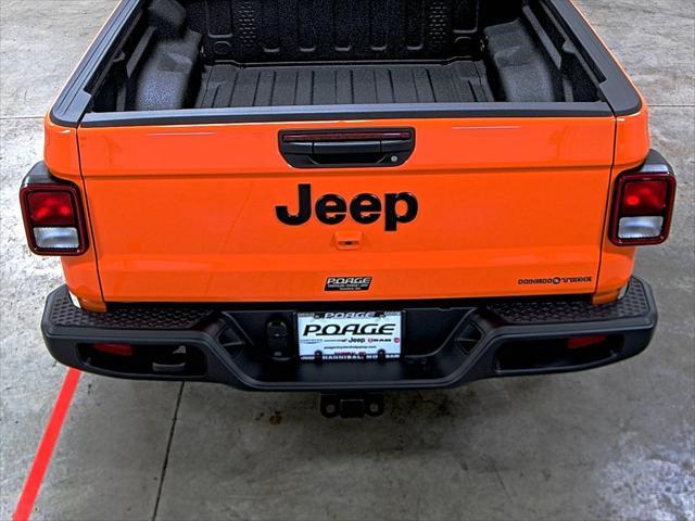 new 2025 Jeep Gladiator car, priced at $43,930