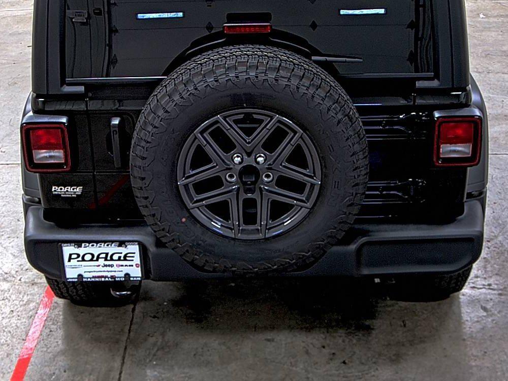 new 2025 Jeep Wrangler car, priced at $44,167
