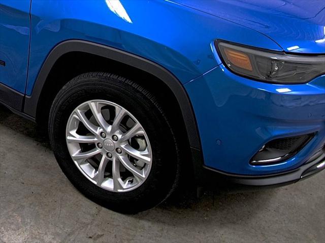 used 2023 Jeep Cherokee car, priced at $32,990
