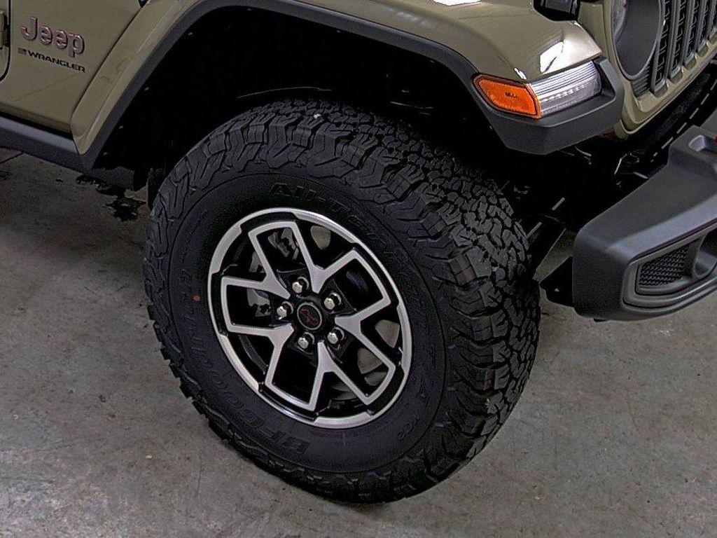 new 2025 Jeep Wrangler car, priced at $51,734