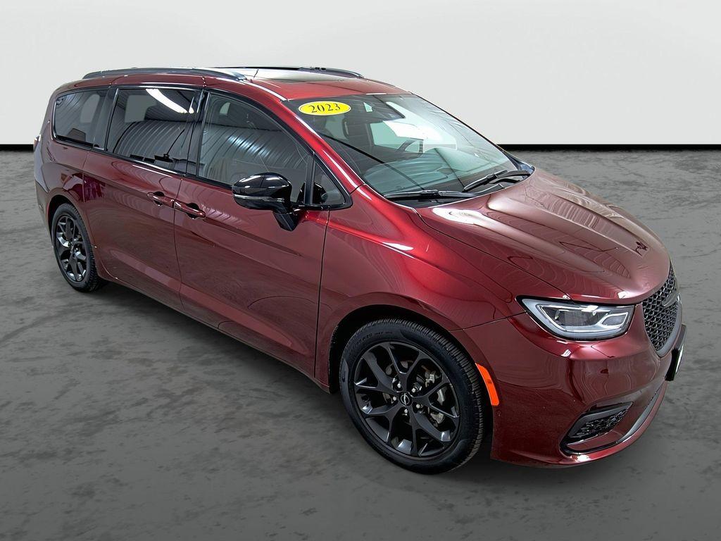 used 2023 Chrysler Pacifica car, priced at $40,990