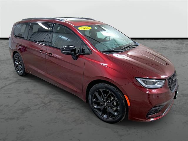 used 2023 Chrysler Pacifica car, priced at $40,990