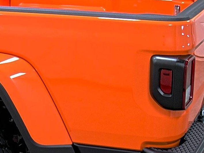 new 2025 Jeep Gladiator car, priced at $39,445