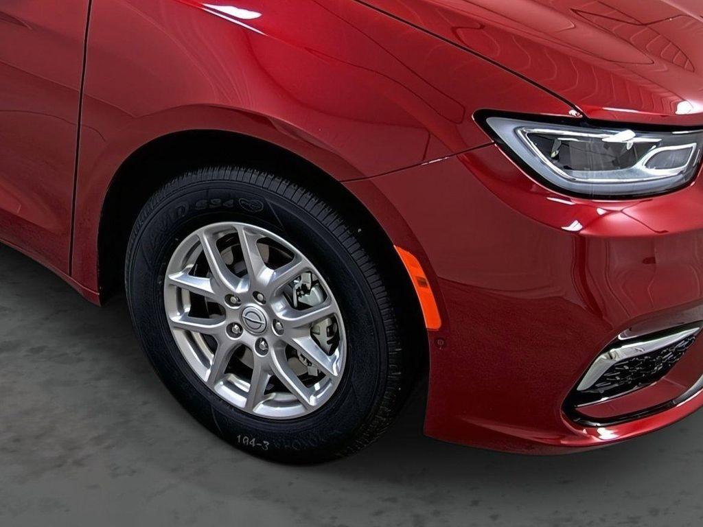 new 2026 Chrysler Pacifica car, priced at $40,499