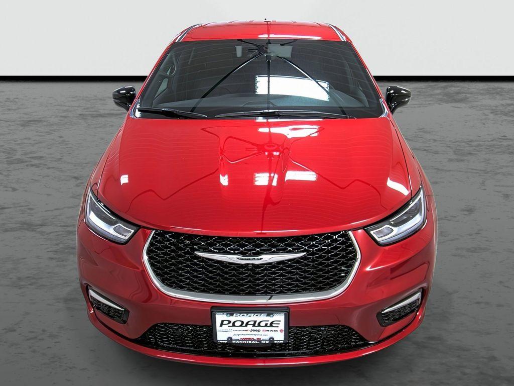 new 2026 Chrysler Pacifica car, priced at $40,499