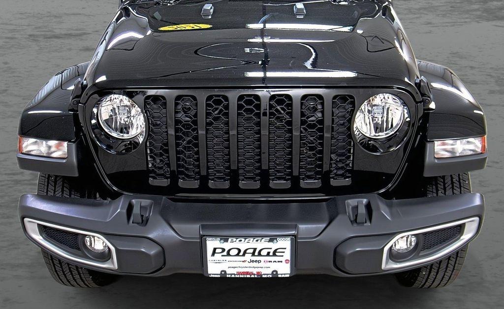 used 2021 Jeep Gladiator car, priced at $29,990
