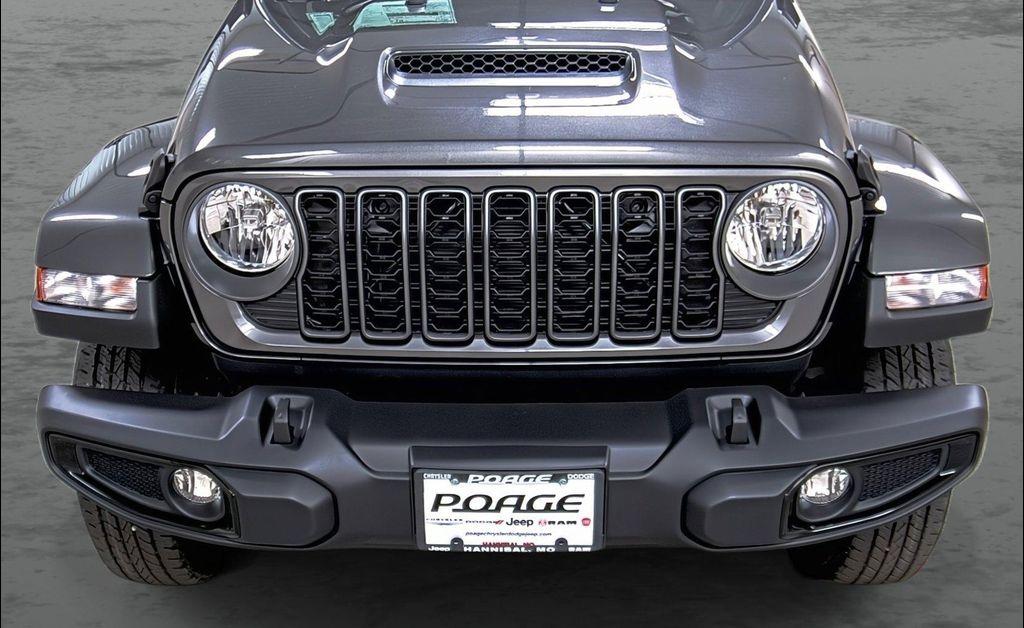 new 2026 Jeep Gladiator car, priced at $46,499