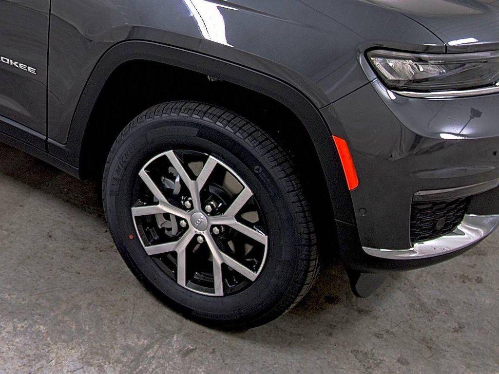 new 2025 Jeep Grand Cherokee L car, priced at $43,330