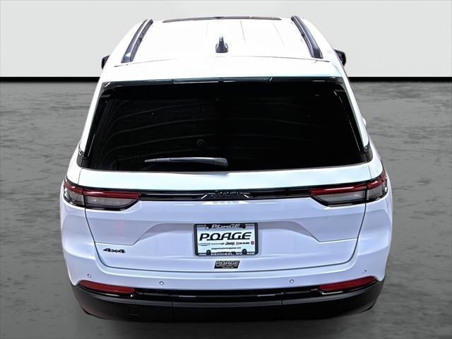 new 2025 Jeep Grand Cherokee car, priced at $38,490
