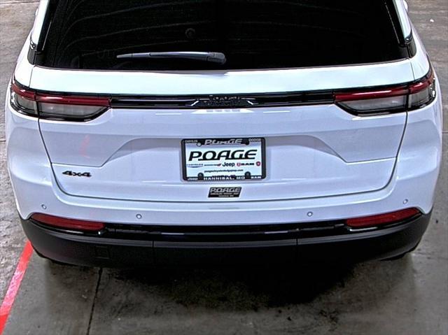 new 2025 Jeep Grand Cherokee car, priced at $38,490