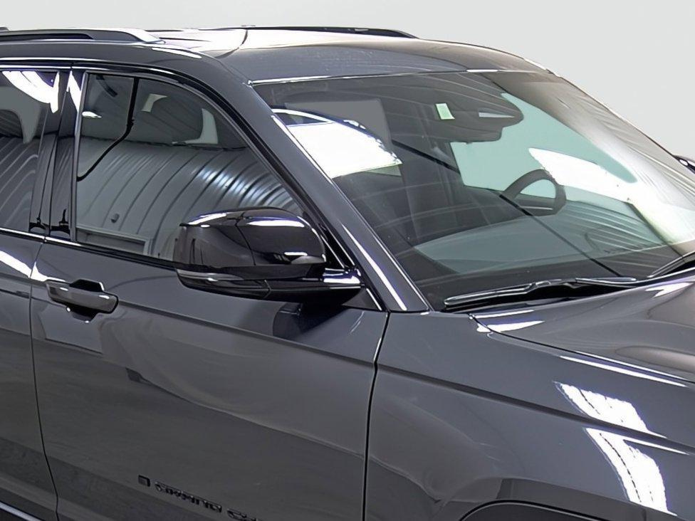 new 2025 Jeep Grand Cherokee car, priced at $41,724