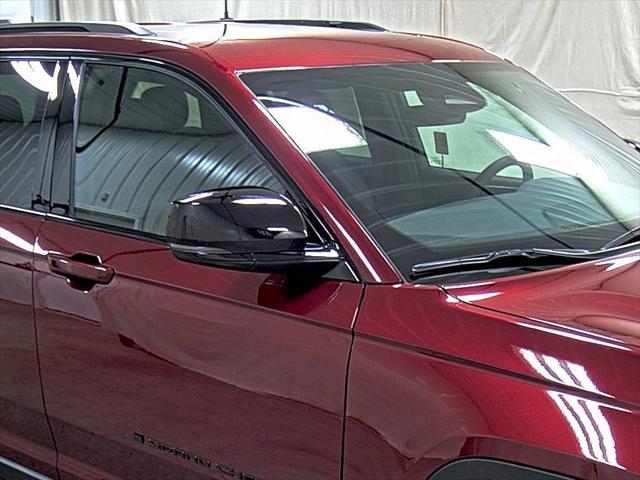 new 2025 Jeep Grand Cherokee car, priced at $40,660