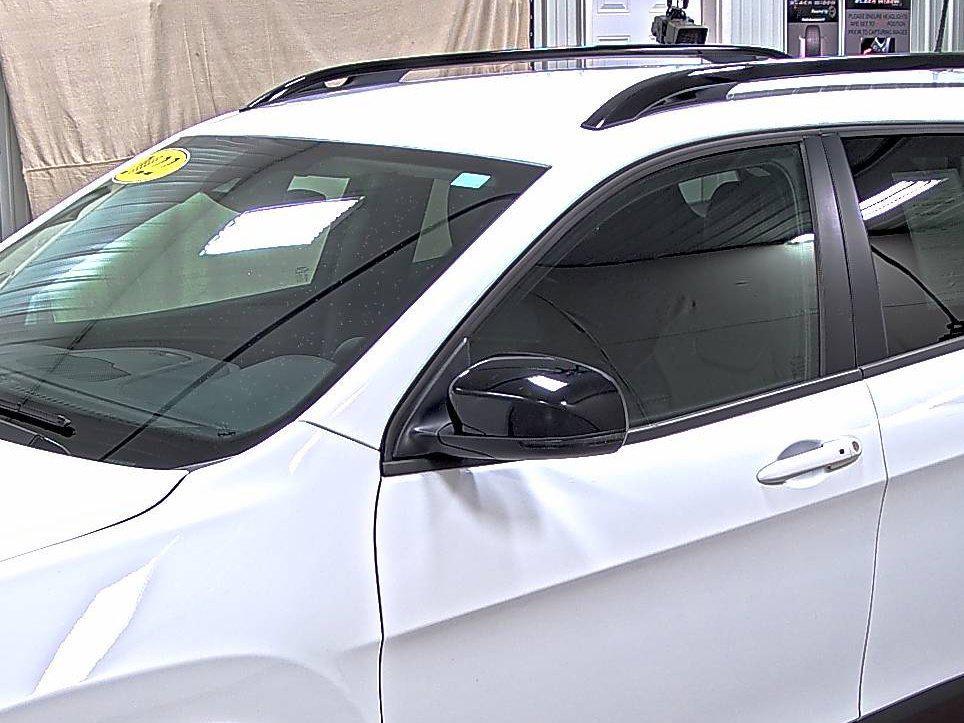 used 2022 Jeep Cherokee car, priced at $26,990