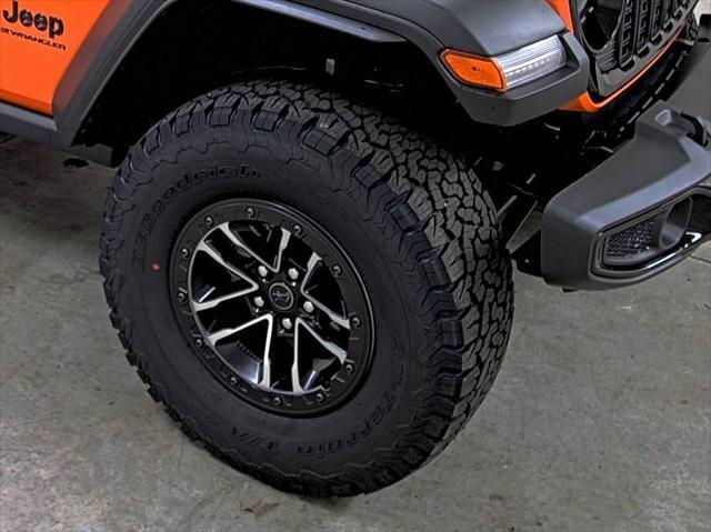 new 2025 Jeep Wrangler car, priced at $46,172