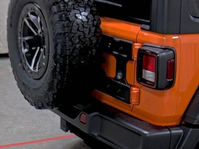 new 2025 Jeep Wrangler car, priced at $46,172