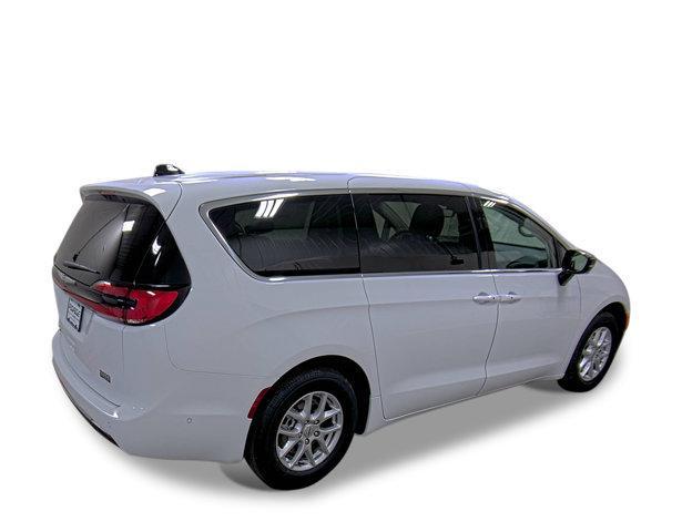 new 2024 Chrysler Pacifica car, priced at $41,900