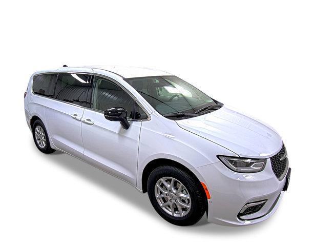 new 2024 Chrysler Pacifica car, priced at $41,900