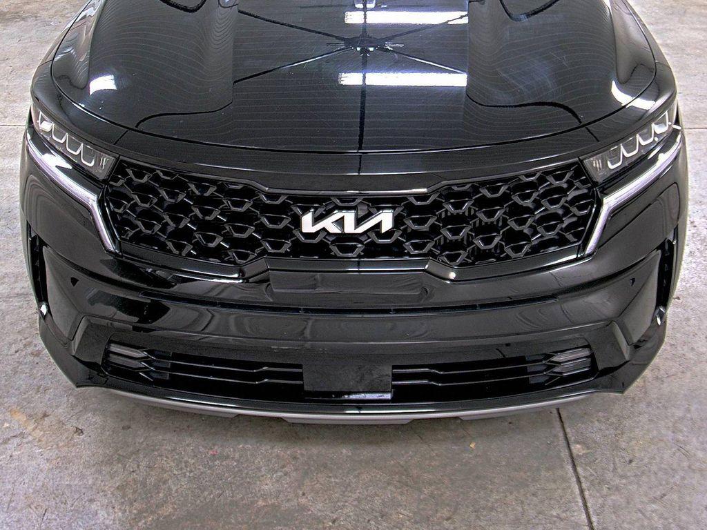 used 2023 Kia Sorento car, priced at $31,902