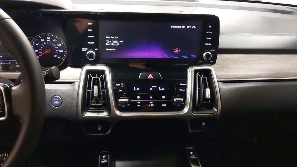 used 2023 Kia Sorento car, priced at $31,902
