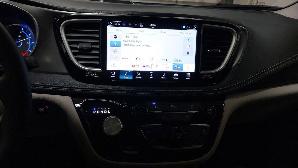 used 2024 Chrysler Pacifica Hybrid car, priced at $37,990