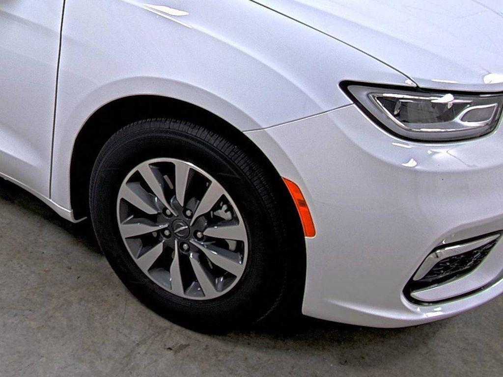 used 2024 Chrysler Pacifica Hybrid car, priced at $37,990