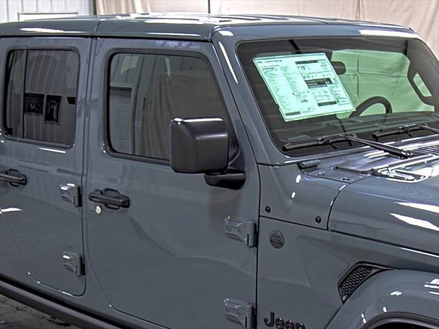 new 2025 Jeep Gladiator car, priced at $39,180