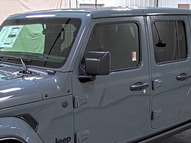 new 2025 Jeep Gladiator car, priced at $39,180