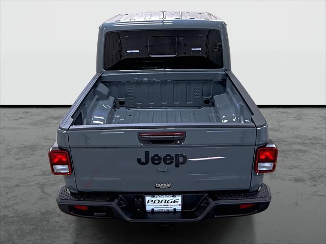 new 2025 Jeep Gladiator car, priced at $39,180