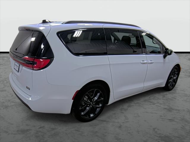 used 2024 Chrysler Pacifica car, priced at $36,990