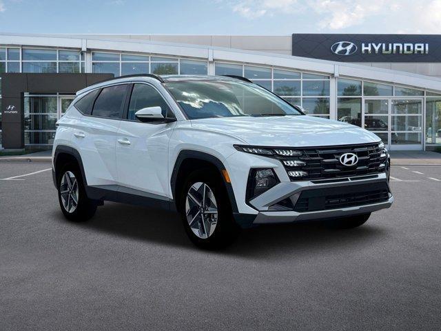 new 2025 Hyundai TUCSON Hybrid car, priced at $38,079