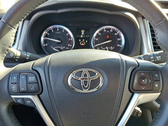 used 2014 Toyota Highlander car, priced at $16,995