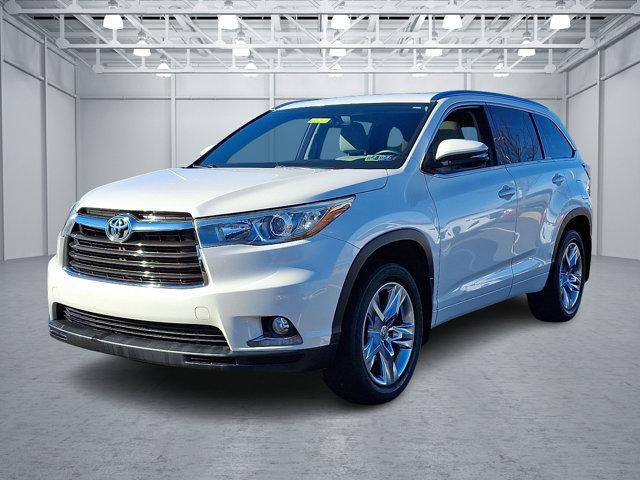 used 2014 Toyota Highlander car, priced at $22,955
