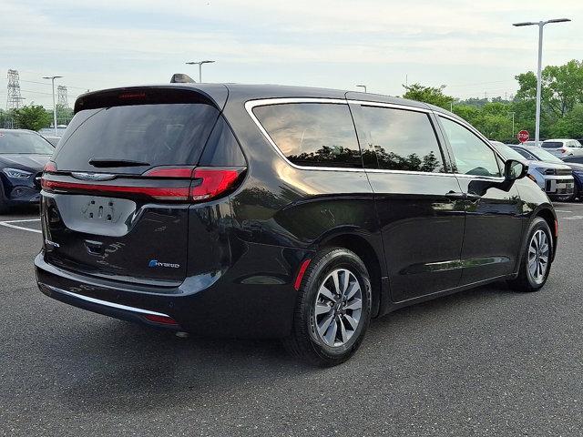 used 2023 Chrysler Pacifica Hybrid car, priced at $25,585