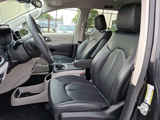 used 2023 Chrysler Pacifica Hybrid car, priced at $25,585