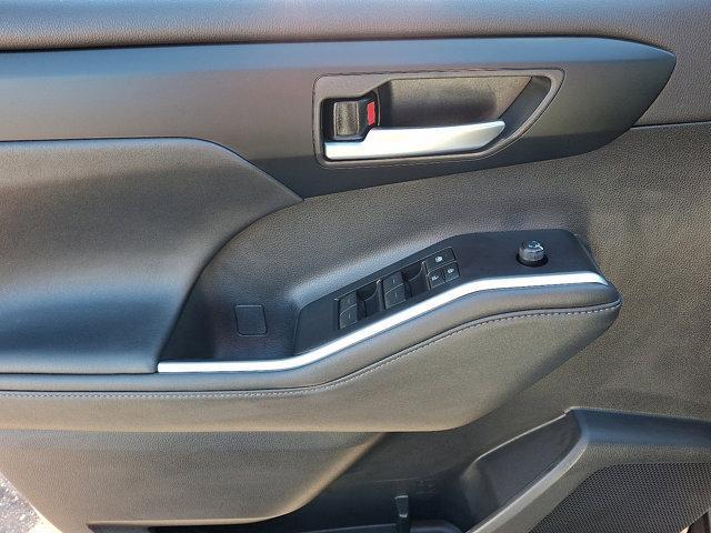 used 2025 Toyota Highlander car, priced at $45,555