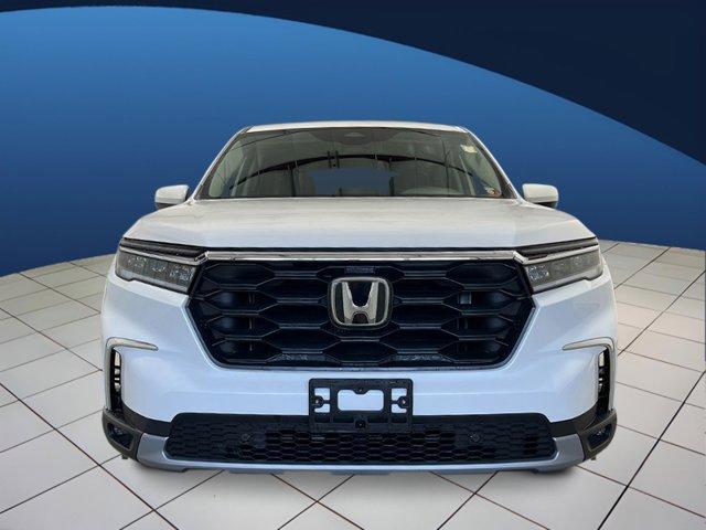 new 2025 Honda Pilot car, priced at $44,550