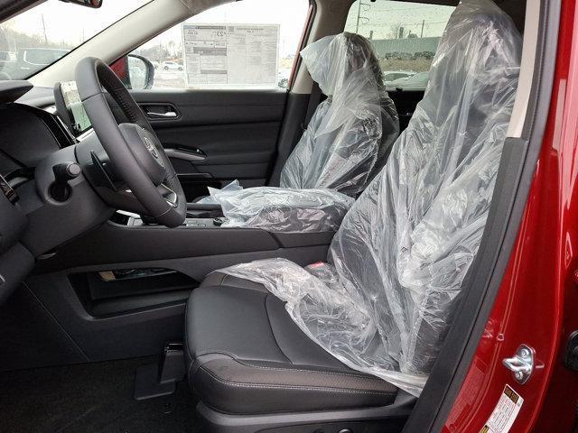 new 2025 Nissan Pathfinder car, priced at $45,568